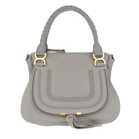 schulterriemen chloe|Schultertasche Marcie Medium aus Leder in Grau .